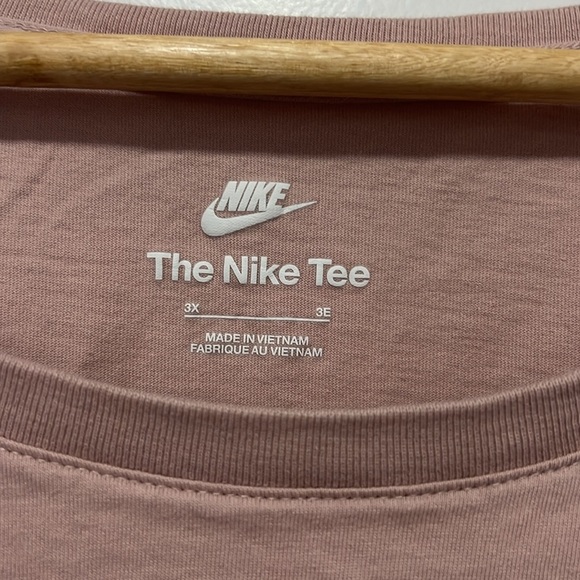 NIKE Sportswear Essential Women's Long Sleeve T-shirt In Rose Whisper size 3X - Picture 3 of 6